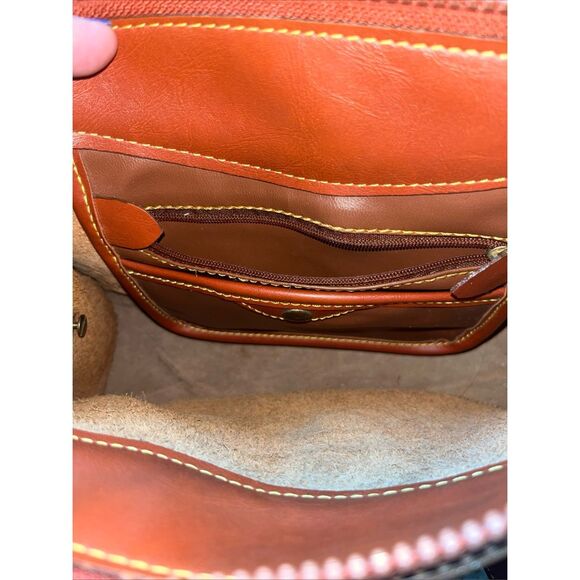 Vintage Dooney & Bourke Red & Brown "All Weather Leather" Shoulder Bag - Picture 8 of 11